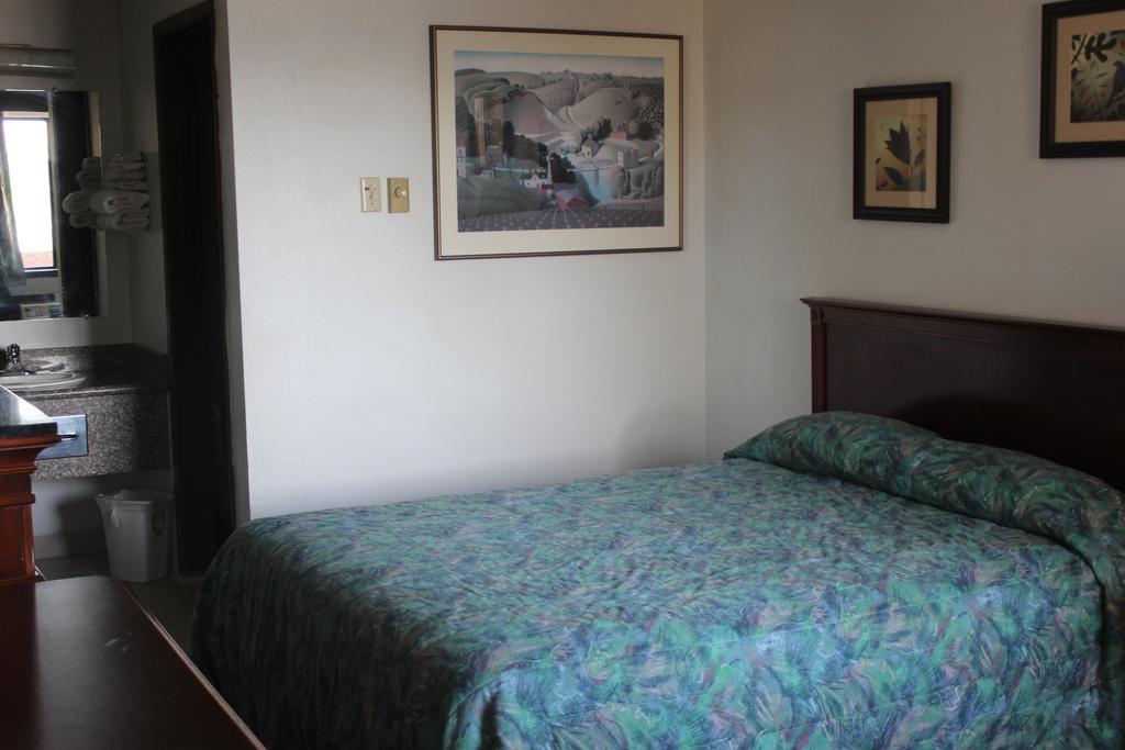 فايف Kings Motor Inn الغرفة الصورة
